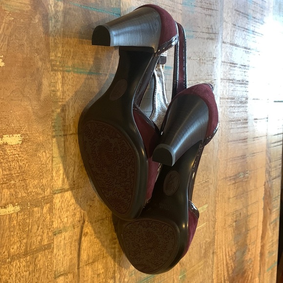 Beautiful Sofft Sandals w/ 3 1/2” heels - Picture 4 of 5